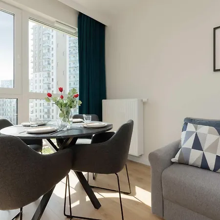 Modern With Parking & Gym By Renters Apartman